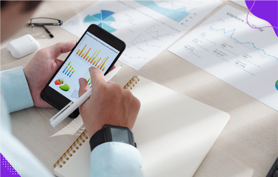 A project manager presenting data-driven insights from mobile initiatives to a client to quantify strategic consulting gains.