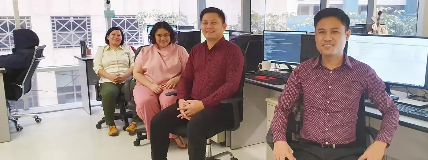 Cambria employee for software development services